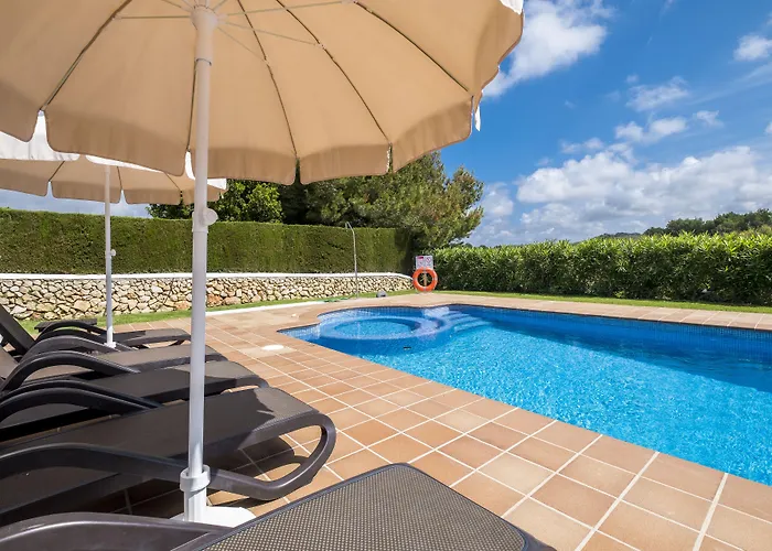 Finesse By Menorcarentals