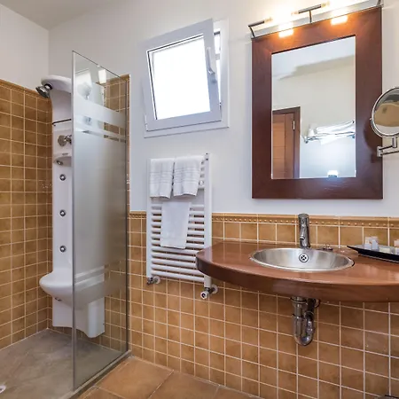 Finesse By Menorcarentals