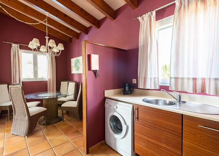 Finesse By Menorcarentals *