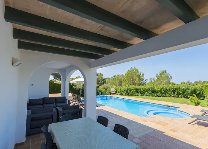 Finesse By Menorcarentals