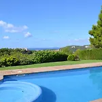 Finesse By Menorcarentals